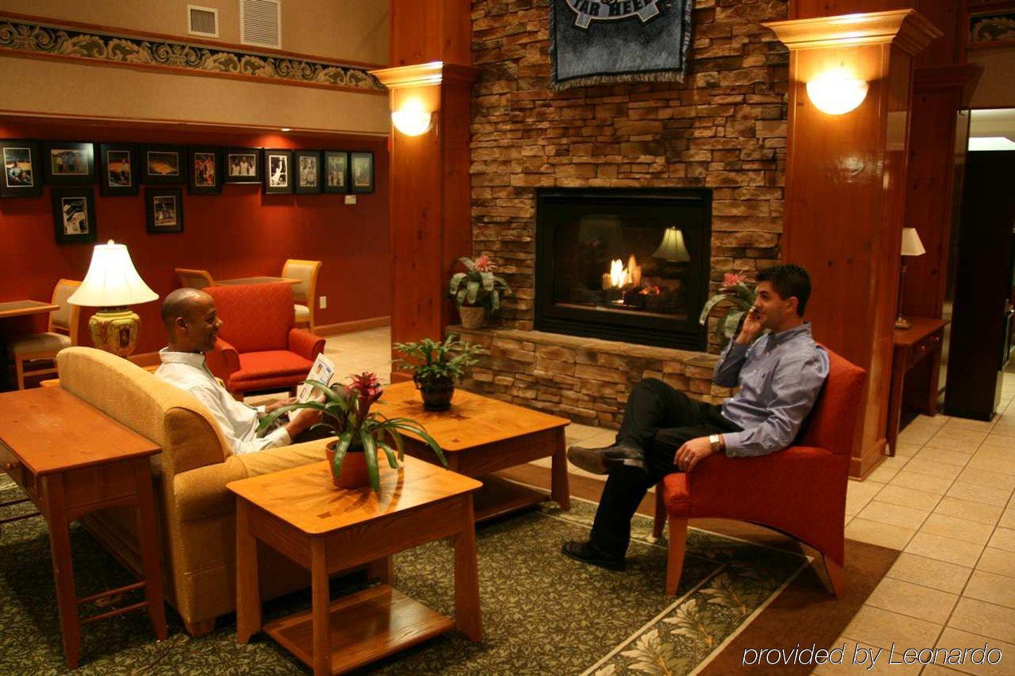 Hampton Inn & Suites Chapel Hill/Durham Restoran fotoğraf
