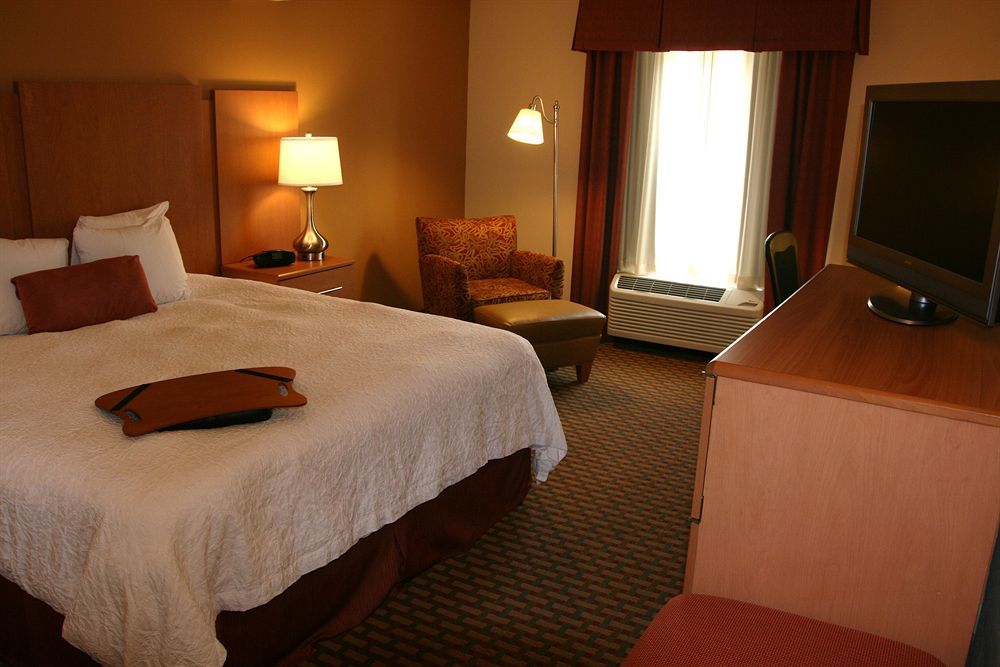 Hampton Inn & Suites Chapel Hill/Durham Oda fotoğraf